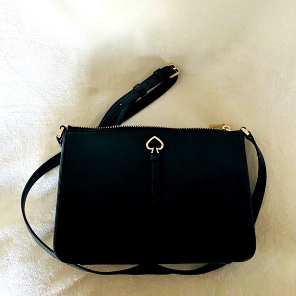 kate spade Handbags - Kate Spade ♠️ Crossbody Bag